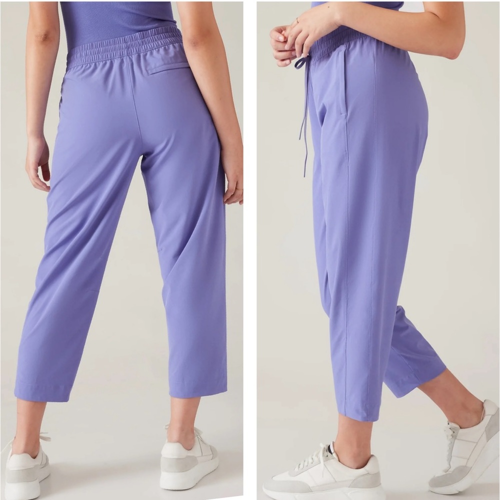 Athleta NEW‎ Dark Adonis Blue Arrival Pant Lightweight Cropped Length Size 10